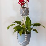 Puķu statīvs makramē - divstāvīgs